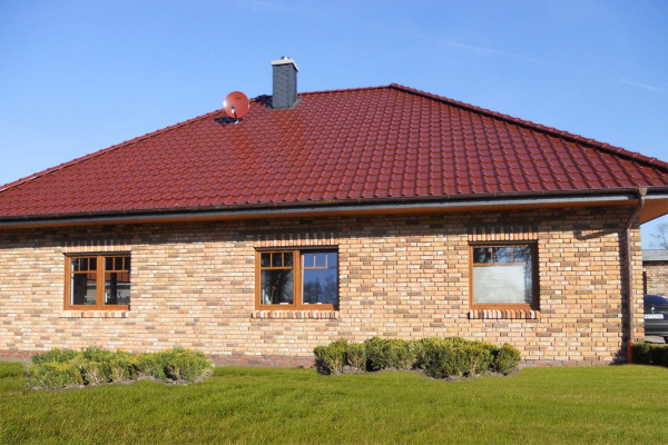 Roben Керамическая черепица  PIEMONT kastanienbraun, глянцевый ангоб, (Германия/Польша)